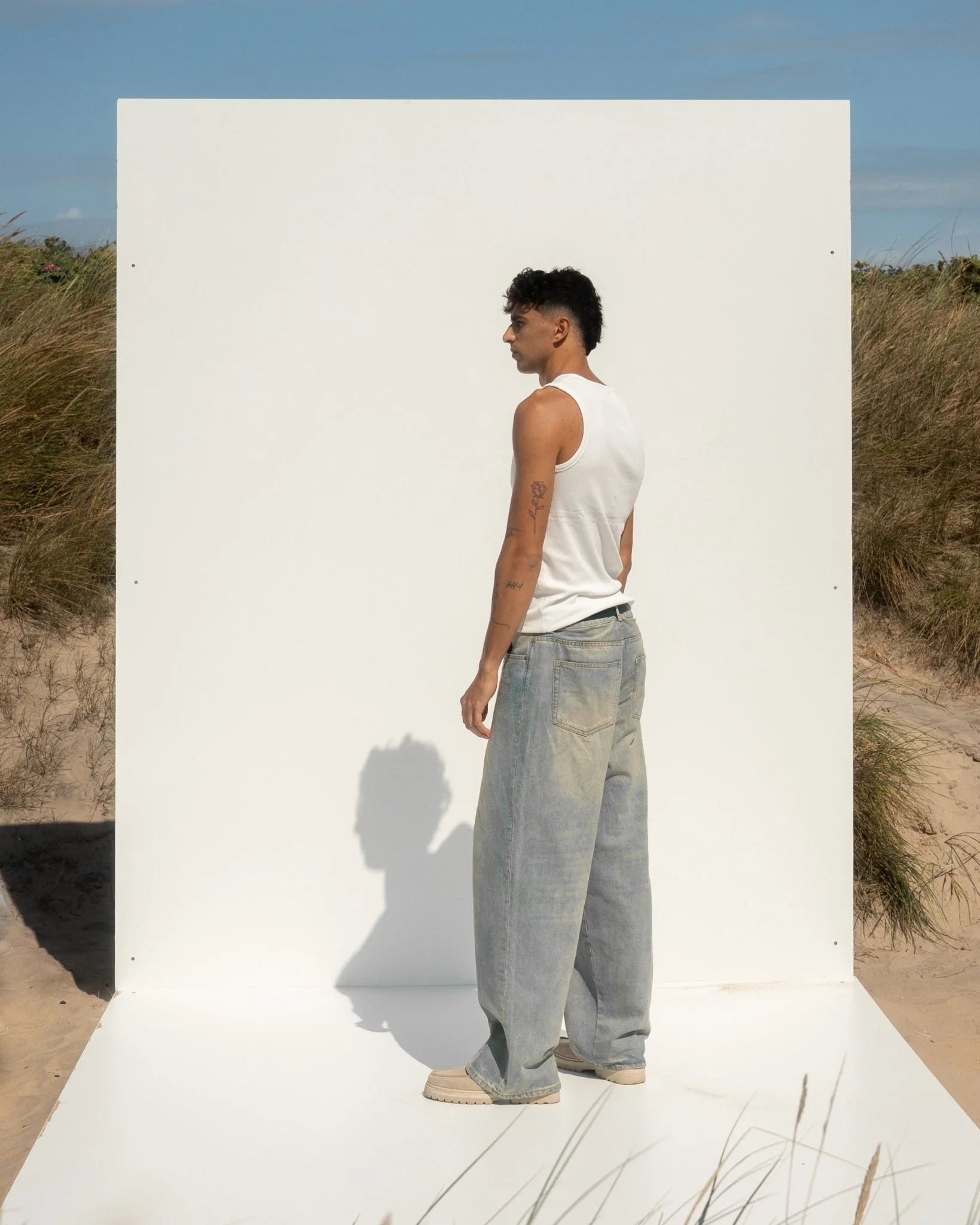 Baggy denim jeans light blue vintage wash - Image 4