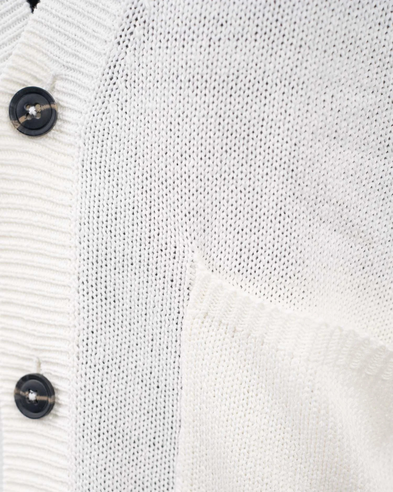 Cardigan with pockets white - Image 5