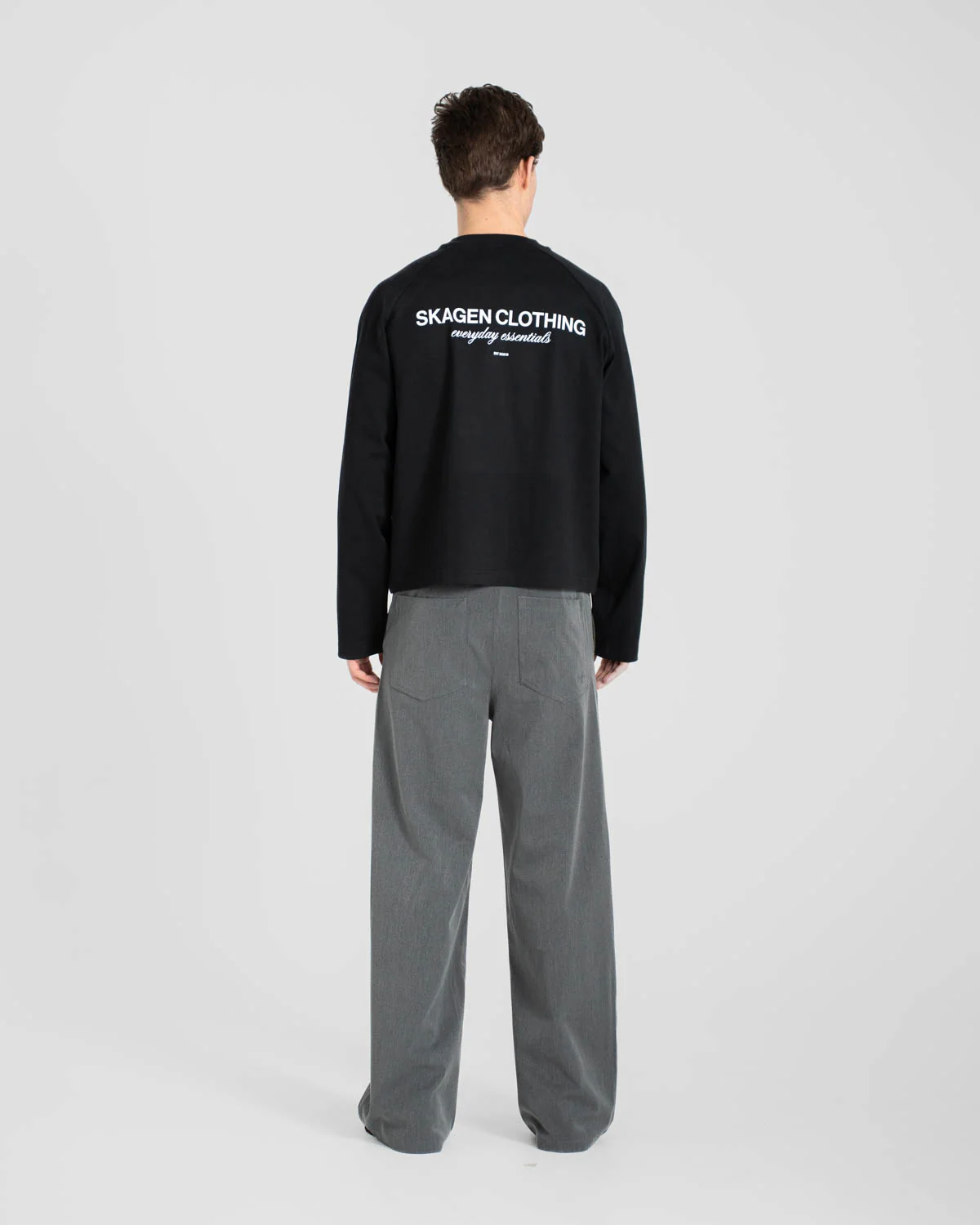 Everyday Essential Raglan Longsleeve Black - Image 5