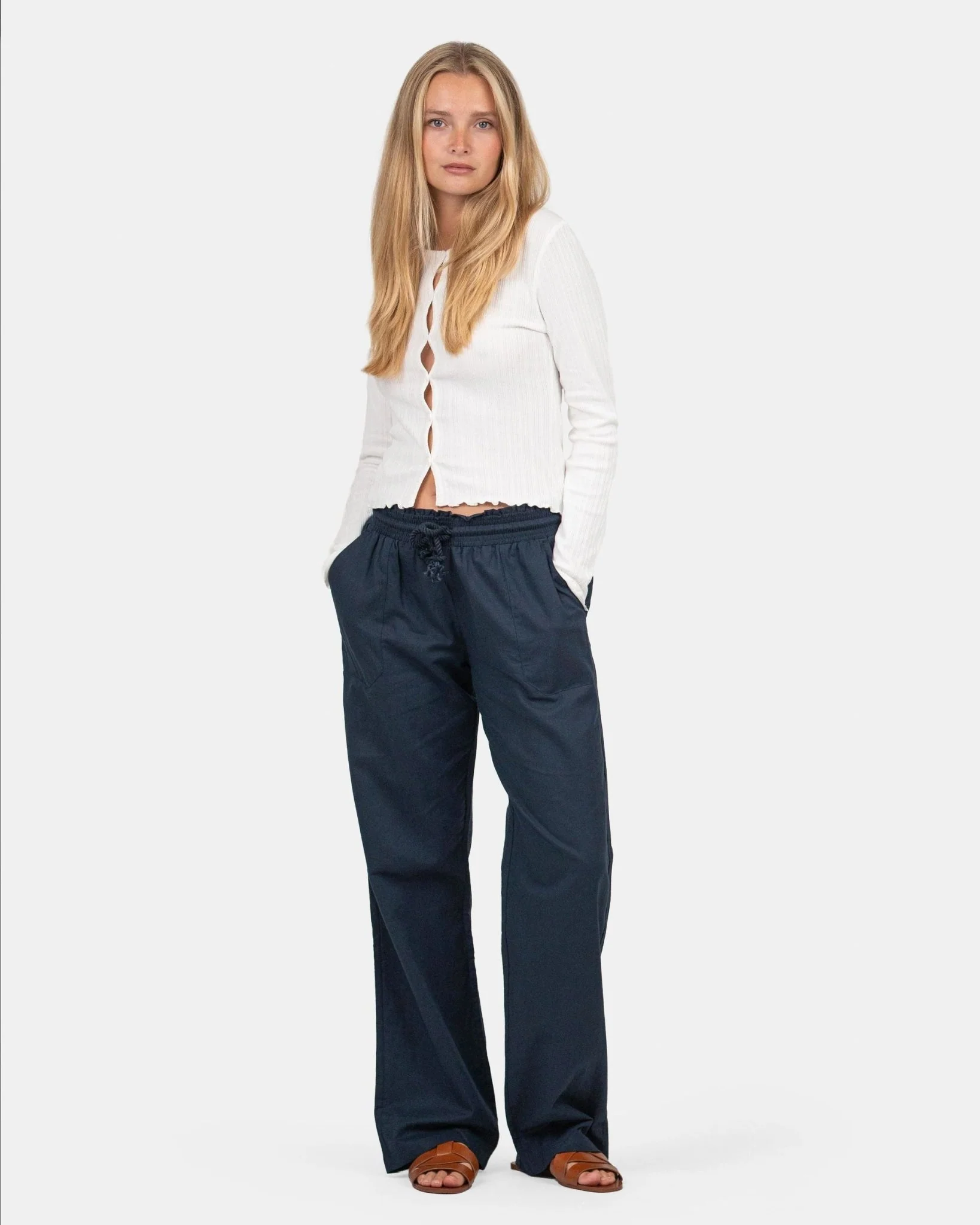Flax pants low -waisted navy - Image 4
