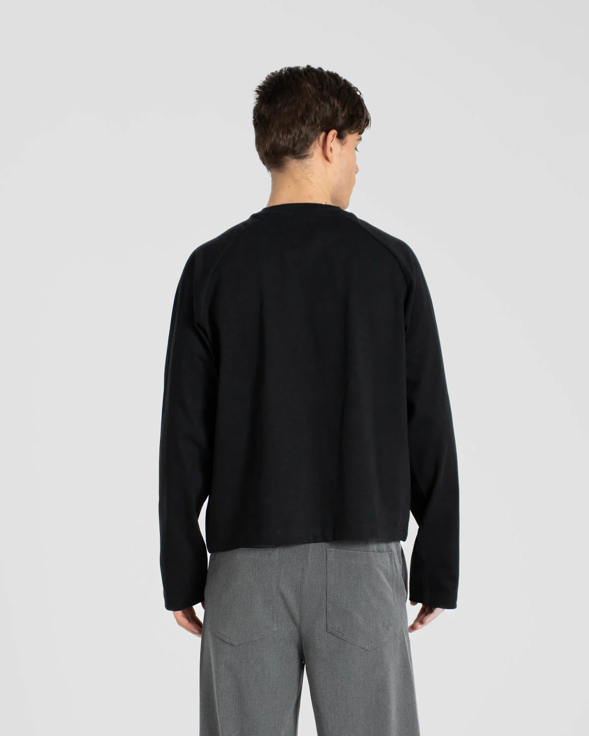 Raglan Longsleeve T-shirt Black - Image 7