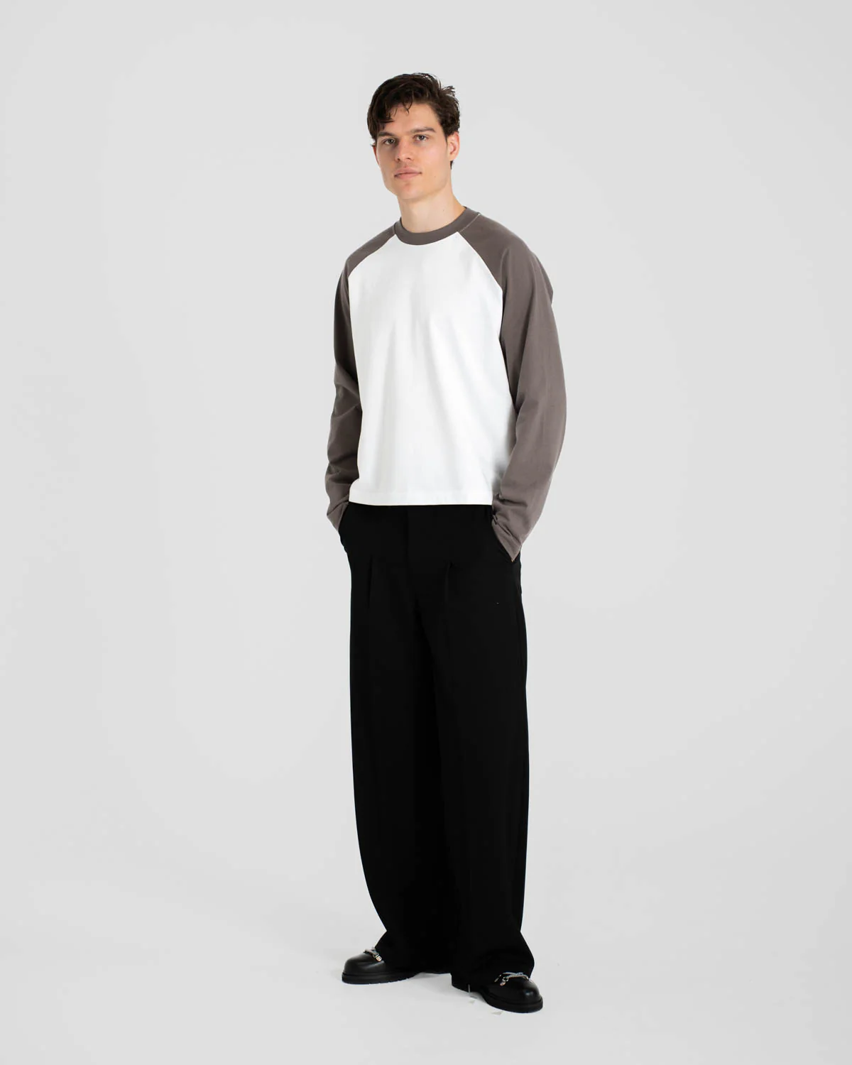 Raglan Longsleeve T-shirt White/Grey - Image 4