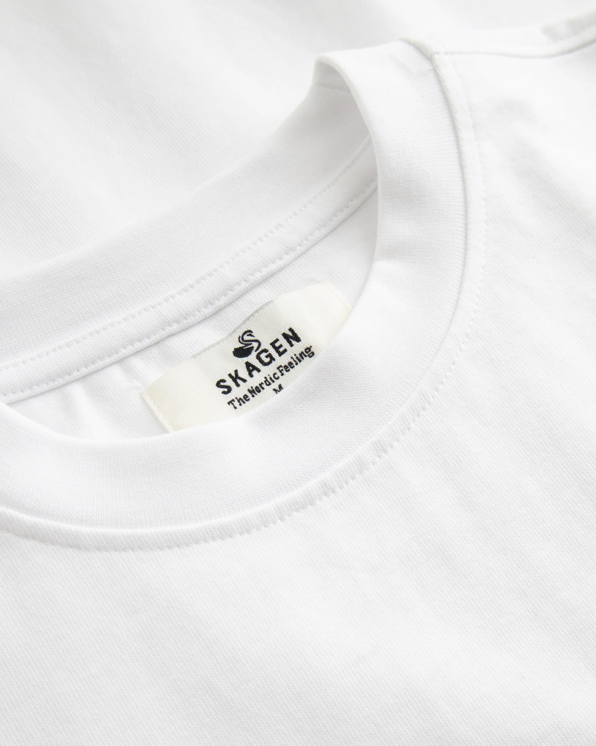Blank T-shirt White - Image 10