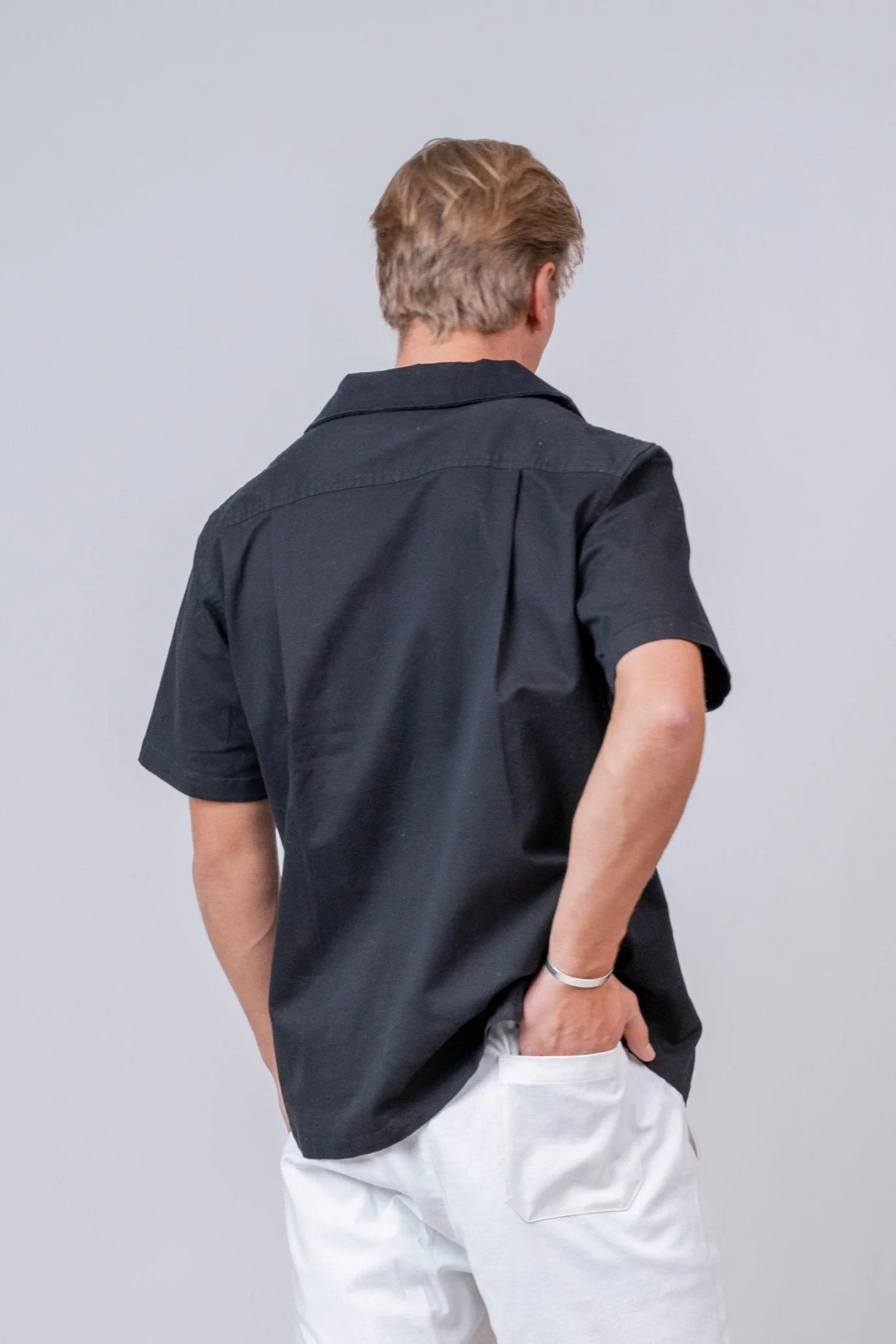 Second hand Kortærmede Skjorte - Box fit Sort - S - Image 3